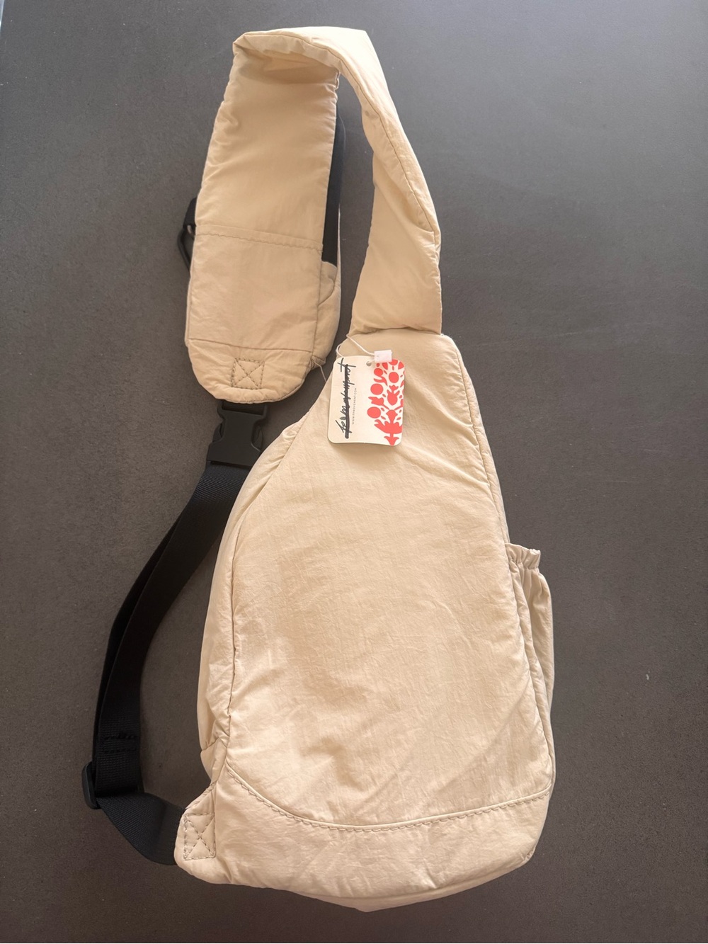 Free People Renegade Women's  Adjustable Strap Crossbody Sling Bag Ivory NWT - Picture 3 of 7